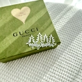 Close-up of white acrylic Merry Christmas cake topper with tree design on green box - Christmas Tree Merry Christmas / 1.3mm / Silver