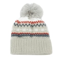 Detail der Winterstrickmütze mit grauem Pelzbommel und klassischem Schneeflockenmuster - Grau