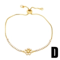 Bracciale dorato regolabile con fiori di perle e dettagli scintillanti in zircone - Stile Fiore di Perla