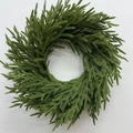 Lush green artificial pine needle Christmas wreath for festive holiday door decoration - 50cm 80-Head 870g Wreath