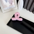 Pink faux rabbit fur claw clip for women, plush hair shark clip in a twisted ring design - Fog Purple