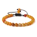 Verstellbares 6mm Naturachat-Perlenarmband mit handgewebter schwarzer Kordel in Erdtönen - Orange Gestreifter Achat