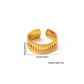 Dettaglio dell'anello in oro a geometria irregolare con dimensioni e peso indicati in foto - Stile a Strisce Verticali Vuote (TYGR0142)