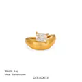 Anello in acciaio inossidabile placcato oro 18k con zircone rettangolare opaco - Oro / US 8