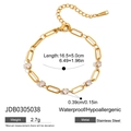 Dettaglio del bracciale a graffetta in oro 18K con zirconi bianchi e dimensioni della taglia - Catena Paperclip a 5 Pietre