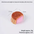 Realistisches Mondkuchen-Modell aus PVC mit rosa Füllung und Maßen 3,7x3,5 cm - Rosenfüllung (Wort: Happy Mid-Autumn)