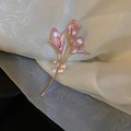 Elegant pink calla lily brooch with gold stems and sparkling rhinestone center detail - Gold Pink Flower Shape (HP390)