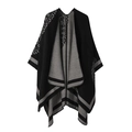 Zweiseitig tragbares schwarz-grau kariertes Poncho-Cape aus weichem Strickmaterial - Britisches Schwarzgrau