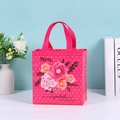 Sacchetto regalo rosa per la Festa della Mamma in tessuto non tessuto con fiori - Stile 2 (Mom a Pois Rosa) / 22*23*11cm