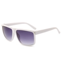 Lunettes de soleil carrées blanches classiques avec verres dégradés violets et rivets - Monture Blanche Gris Dégradé