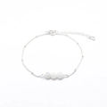 Minimalist silver-plated beaded bracelet with three white translucent natural stones - Moonstone
