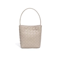 Mini sac seau tissé à la main en cuir beige avec un motif de tressage sophistiqué - Sable