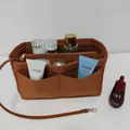 Organisateur de sac en feutre marron avec bandoulière et compartiments multiples - Style à Fermeture Éclair Centrale 21*11*13cm / Café