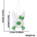 Décoration lapin de Pâques en tissu blanc avec détails verts et dimensions - Pendentif Queue de Lapin Vert