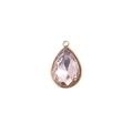 Detalle de colgante de cristal rosa en forma de gota con marco de metal dorado y aro - No.3-Rosa