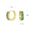 Dimensions détaillées des boucles d'oreilles huggie dorées avec zircons verts - Argent 925 / Or/Vert
