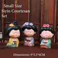 Set di tre piccole figurine di dame della corte dinastia Tang in giallo, rosa e verde - 1089-11 Set di 3 posture sedute