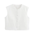 Dettaglio in piano di un gilet bianco senza maniche con scollo tondo e quattro bottoni - S / Bianco