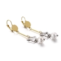 Orecchini pendenti a stella con barre dorate, stelle argentate e perle bianche in stile moderno - Stile Mix Oro e Argento (KE86839-KFC)