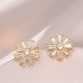 Chic gold daisy stud earrings with heart-inspired micro-pave cubic zirconia crystals - Golden Daisy Style (E0752)
