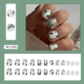 Elegante set kunstnagels met groen bladmotief en gouden folie accenten - Emerald Trail (W1388)