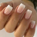Uñas postizas cortas cuadradas clásicas degradado rosa blanco con acabado brillante - Con Pegamento (JP3245)