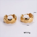 Boucles d'oreilles créoles dorées en forme de C, motif matelassé, 24mm par 23mm - Créoles en C Matelassées Dorées (AMLEH134)