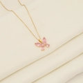 Elegante goldene Schmetterlingskette mit rosa Markis-Edelsteinen an einer feinen Kette - Rosa