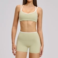 Set yoga da donna verde chiaro con bordo a contrasto bianco e reggiseno sportivo - Taglia S / Top E Pantaloni / Verde Estate (Bra + Pantaloncini)