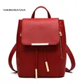 Sac à dos rouge tendance pour femme en similicuir Saffiano avec détails dorés et cordon - Bordeaux