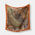 Elegante pañuelo de seda naranja con estampado de leopardo y detalle de letras París - 53cm / Naranja