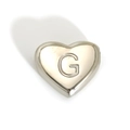 Ciondolo a cuore in acciaio inossidabile argento con lettera G incisa e foro da 2mm - Stile Lettera G (SP143S-G)