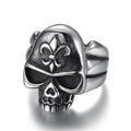 Gotischer Totenkopfring aus Edelstahl mit Vintage-Fleur-de-Lis-Gravur für Herren - US 7 / Stahlfarbe