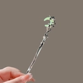 Pasador de pelo de luna luminosa en metal líquido plateado para peinados elegantes - Media Luna Luminosa