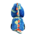 Detalle de la mochila de peluche dinosaurio tie-dye azul y amarillo con púas y cola naranja - Azul