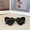 Kinder Sonnenbrille in Herzform Schwarz mit UV400 Schutz und modernem Lifestyle Look - Schwarz
