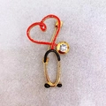 Spilla creativa a cuore con stetoscopio, smalto rosso e brillanti accenti in cristallo - Stetoscopio Oro
