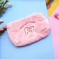 Détail de la trousse de maquillage en peluche rose avec broderie chiot et fermeture éclair - Rose-Chiot