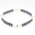 Bracelet élastique en perles Tila avec carreaux émaillés bleu marine et blancs et accents dorés - Mélange Bleu Foncé Blanc Or