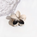 Pinza para el pelo de flor 4cm con pétalos brillantes en degradado de crema a negro - Degradado Negro Beige