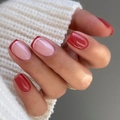 Unghie finte lucide rosso e rosa stile French con forma quadrata-ovale sulle mani - Stile JP2936 (Tipo a Colla)