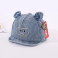 Detailansicht der Baby-Jeans-Baseballkappe mit 3D-Bärenohren und Cartoon-Stickerei - 46-48 cm / Mittelblau