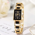 Dettaglio dell'orologio al quarzo rettangolare nero e oro da donna con cinturino in metallo - Rectangle Dial / Oro/Nero (8009)