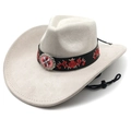 Détail d'un chapeau de cowboy avec bande en cuir noir et broderie florale rouge - M (56-58cm) / Beige