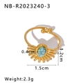 Dettaglio anello sole dorato con pietra turchese inclusi dati su dimensioni e peso reale - Aperto Regolabile / Stile Turchese (NB-R2023240-3)