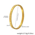 Detailansicht des 18k vergoldeten Edelstahlarmbands mit Zirkonia-Sternen und Maßen - Gold Stern Zirkonia Armreif