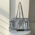 Silberne Metallic-Nylontasche in Boston-Form mit Kordelzug und eleganten Schultergurten - Silber