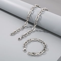 Detalle del conjunto de collar y pulsera de acero de titanio plateado con eslabones rectos - Conjunto de 9mm de Ancho / Pulsera 20cm + Collar 45cm