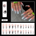 Faux ongles longs forme cercueil avec motifs marguerites et flammes noir et blanc - Fille Douce et Cool (W241) / 24Pcs/Boîte [Avec Colle]