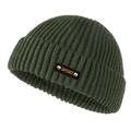 Gorro de punto acanalado verde oscuro con etiqueta SPORT y remaches metálicos - Talla Única (56-60cm) / Verde Militar